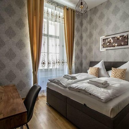 Design 3Bdr Apartment In Residence, Free Parking Prag Exterior foto