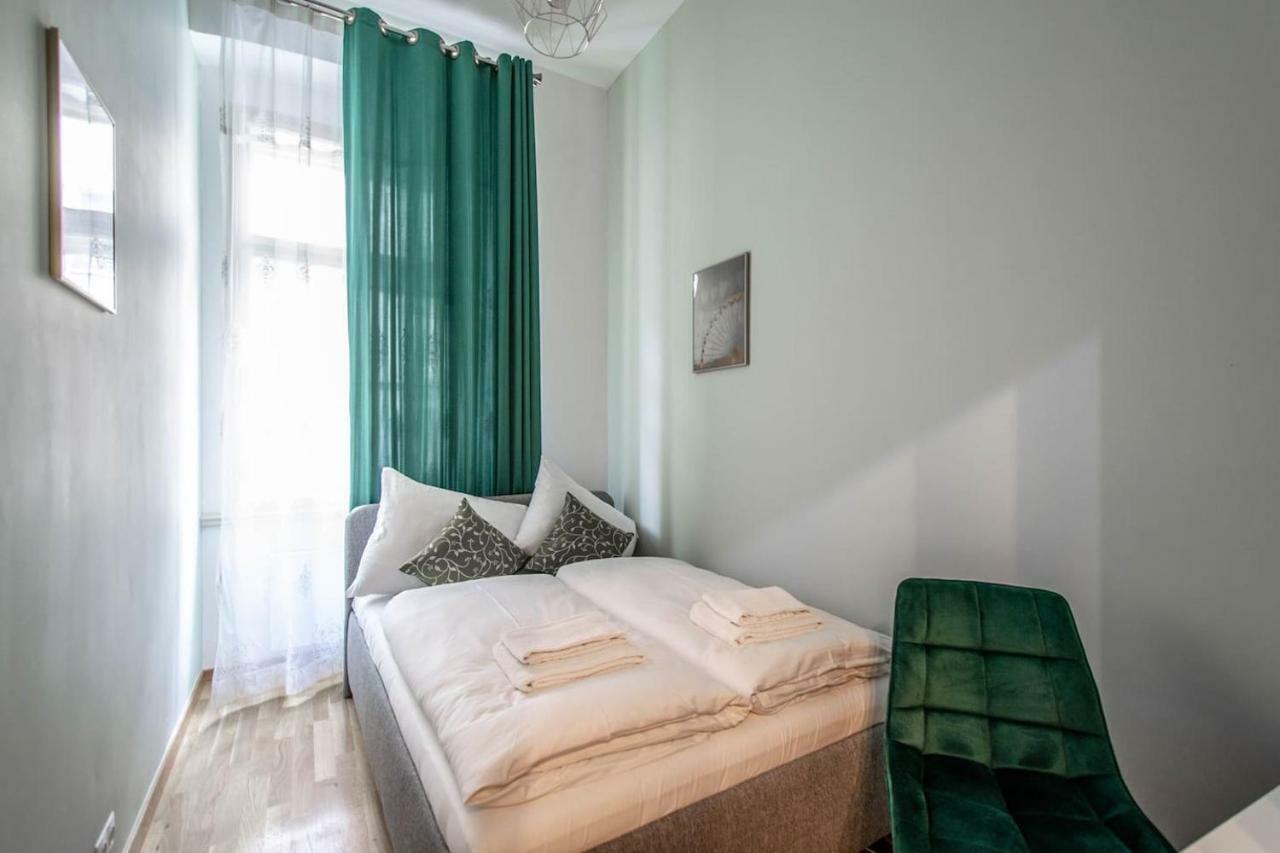 Design 3Bdr Apartment In Residence, Free Parking Prag Exterior foto