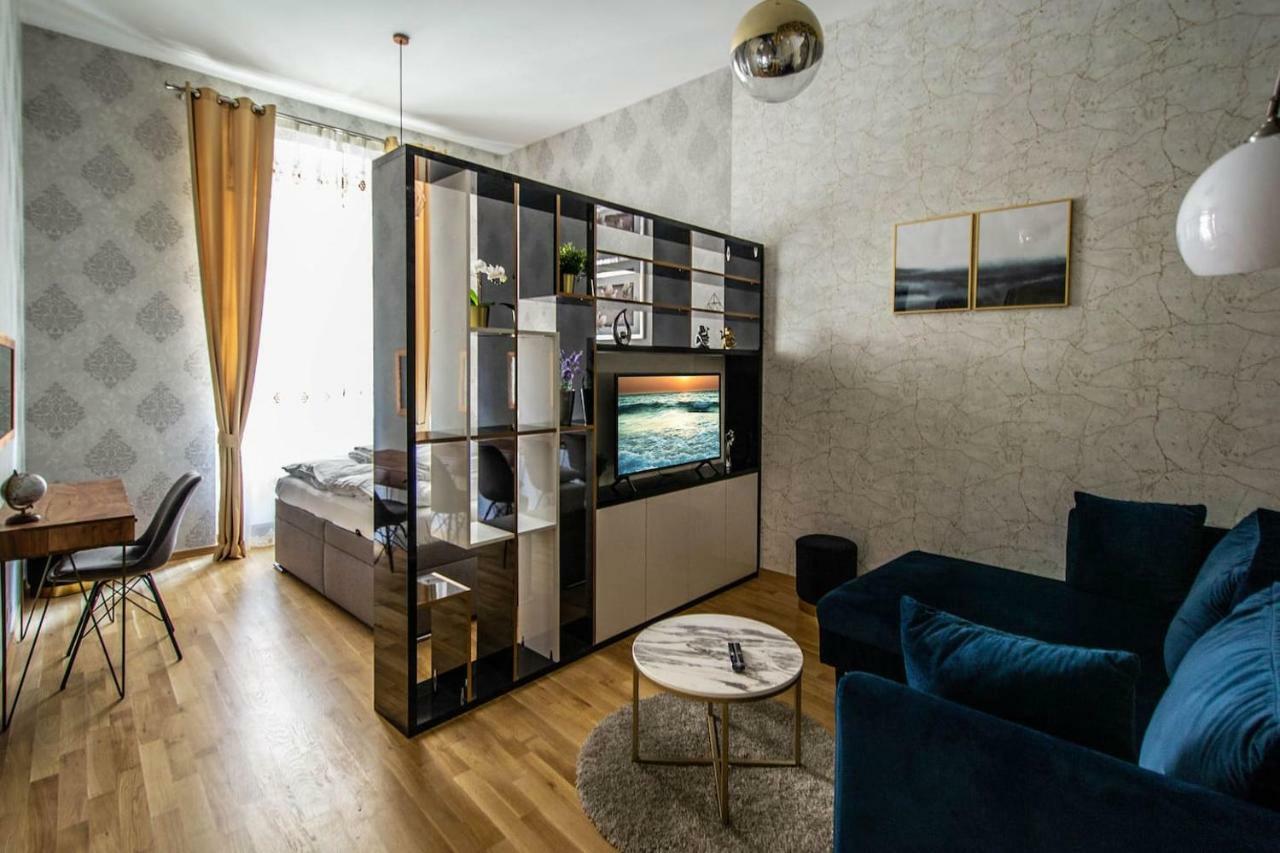 Design 3Bdr Apartment In Residence, Free Parking Prag Exterior foto