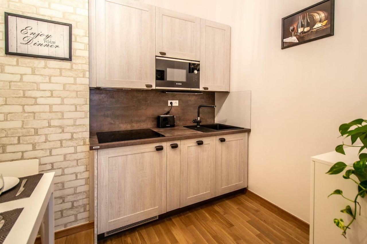 Design 3Bdr Apartment In Residence, Free Parking Prag Exterior foto